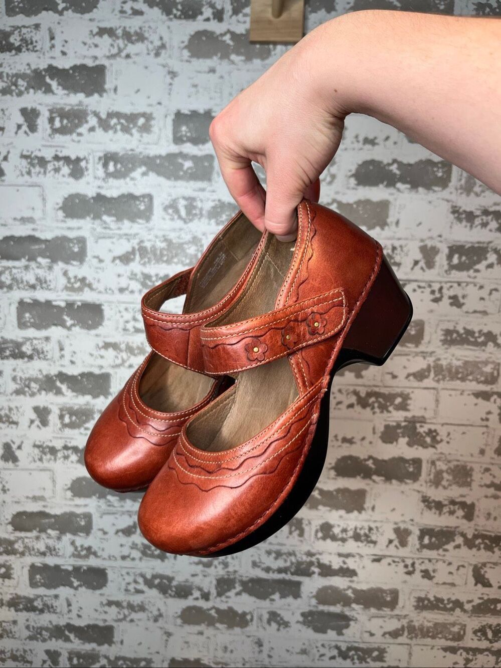 Dansko | women brown leather Mary Jane clogs